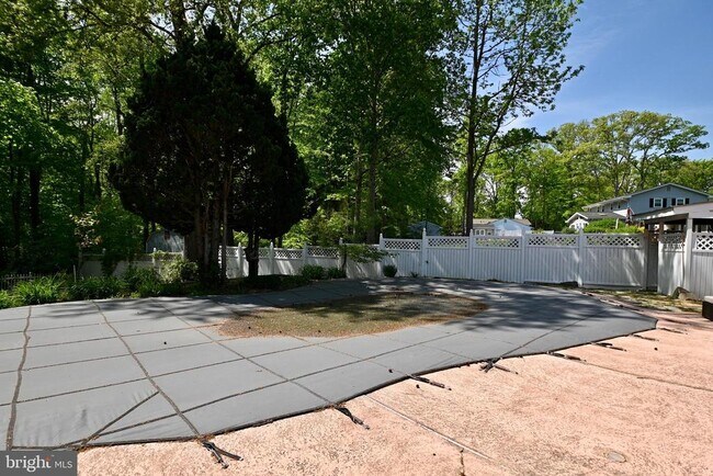 Building Photo - 10612 Anita Dr