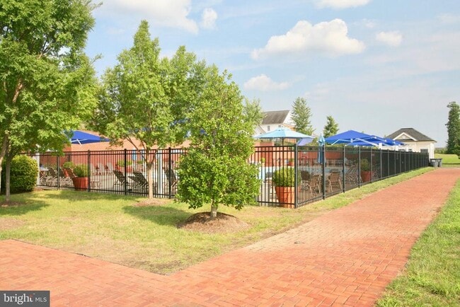 Building Photo - 2667 Taffrail Way