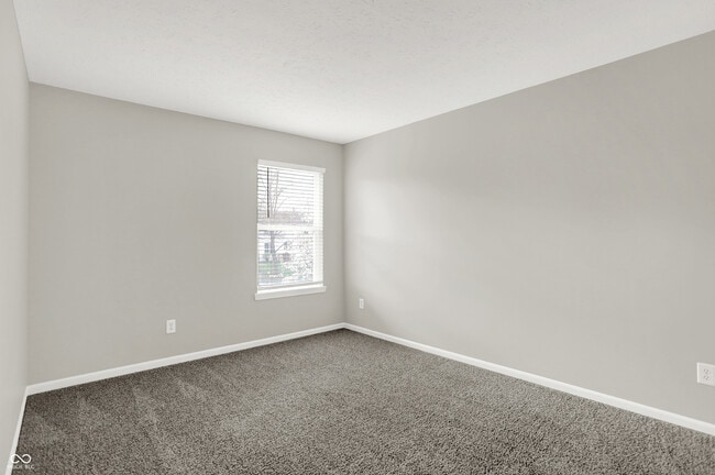 Building Photo - 5761 Cantigny Way S