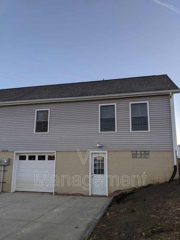 Building Photo - 6236 W Kimberly Rd