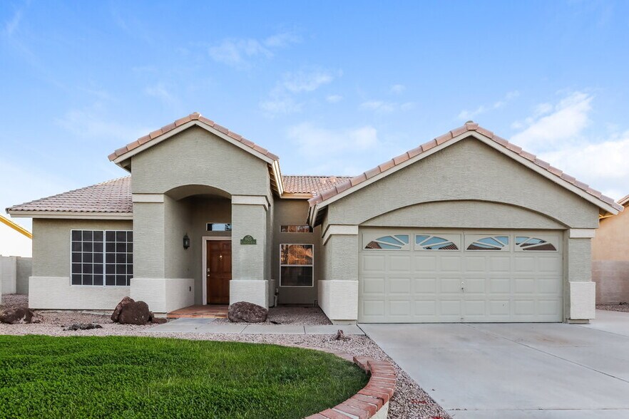 Primary Photo - 1625 E Sheffield Ave