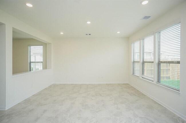 Building Photo - 4615 Sabine Creek Way