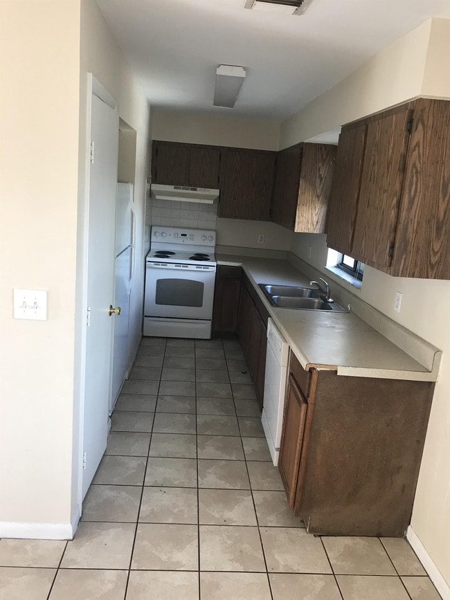 Building Photo - 2944 Jackson St