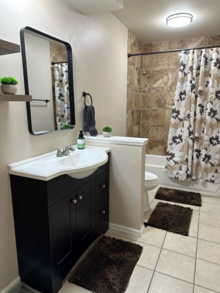 Building Photo - 1418 Fetterman Dr