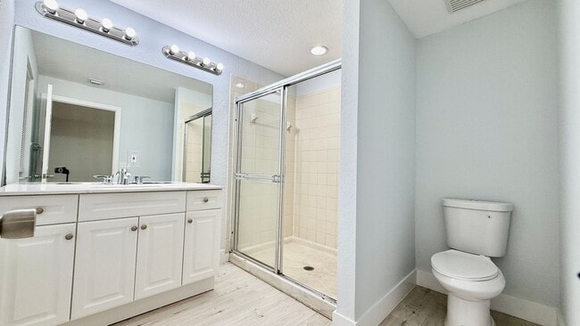 Building Photo - Spacious 3/3 Townhouse with Lake View – Sa...