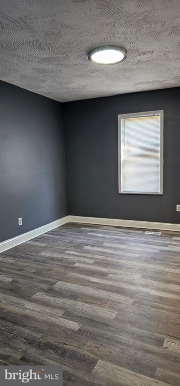 Building Photo - 1221 Poplar Grove St