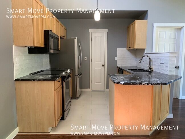 Building Photo - 2705 E Mendota Dr