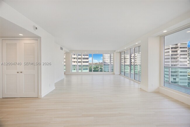 Building Photo - 2100 S Ocean Dr