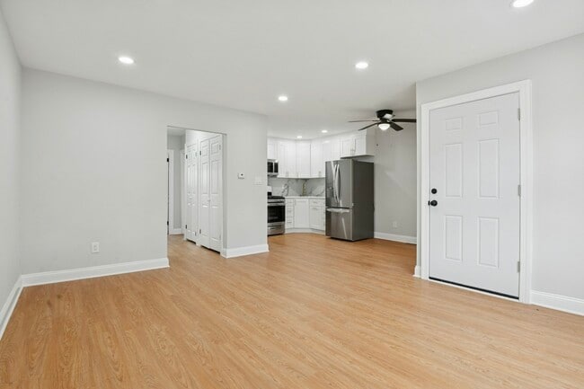 Primary Photo - 527 Homestead Rd