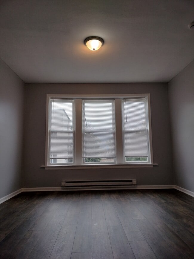 Building Photo - 6601 S Green St