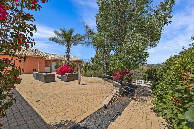 Building Photo - 15830 Rawhide Ln