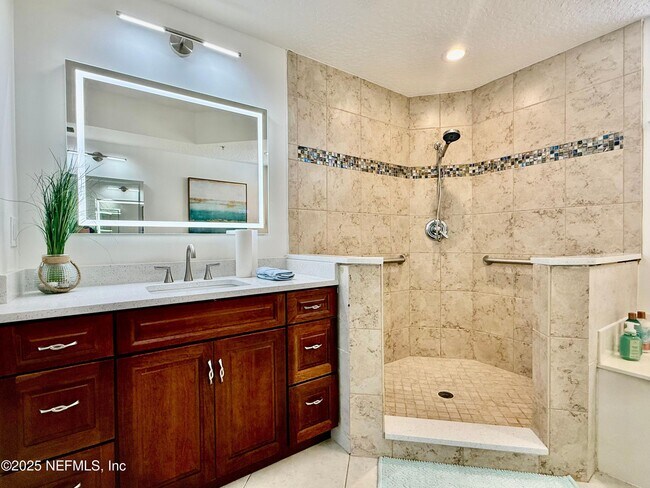 Building Photo - 315 S Ocean Grande Dr