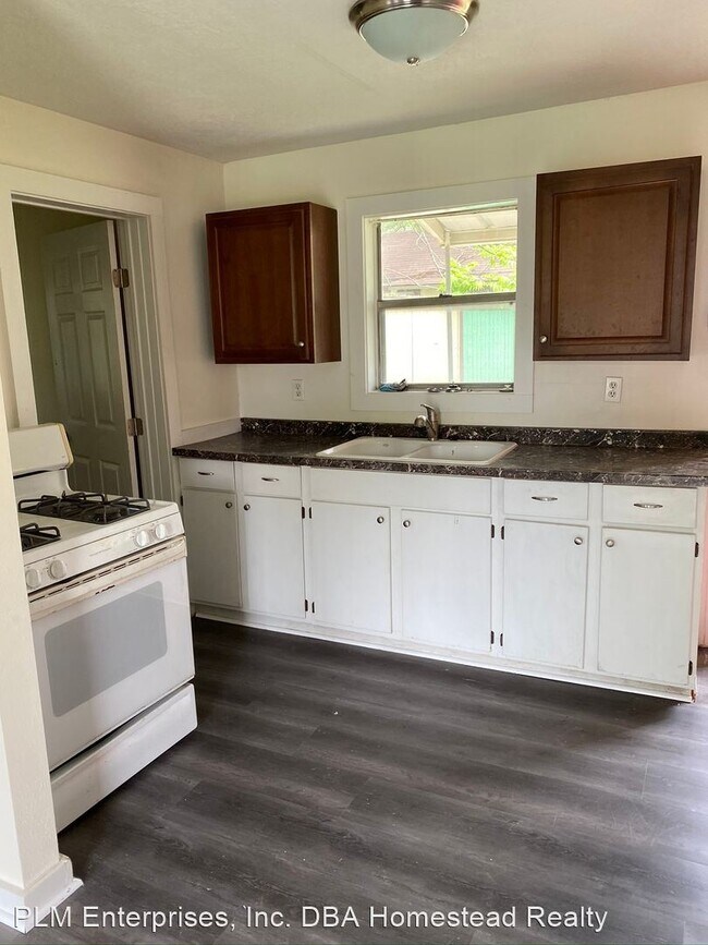 Building Photo - 2 br, 1 bath House - 211 FM 1406