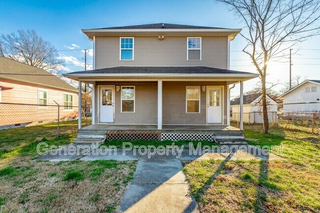 Building Photo - 2205 E 12th St