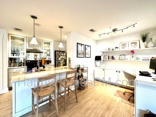 Building Photo - 278 Alexandra Dr