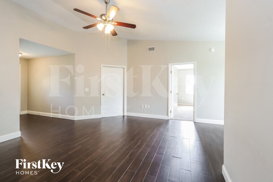 Building Photo - 7912 Apache Ln