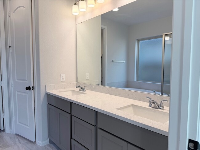 Building Photo - 10503 Shining Dawn Wy