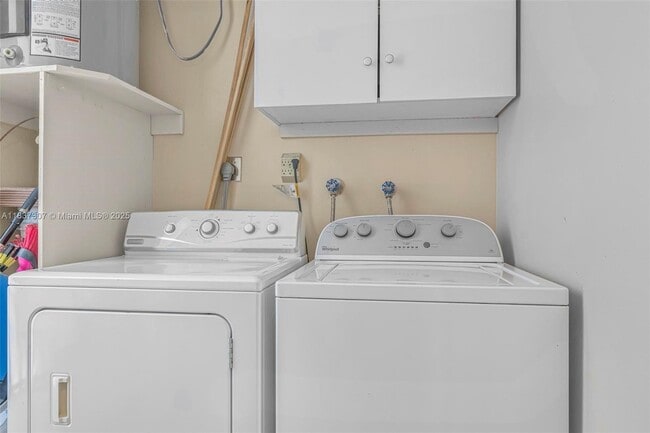 Building Photo - 2911 SW 87th Terrace