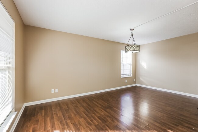 Building Photo - 6672 Colleens Way