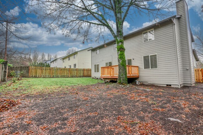 Building Photo - Spacious Camas Home Near Parks, Dining & Shopping