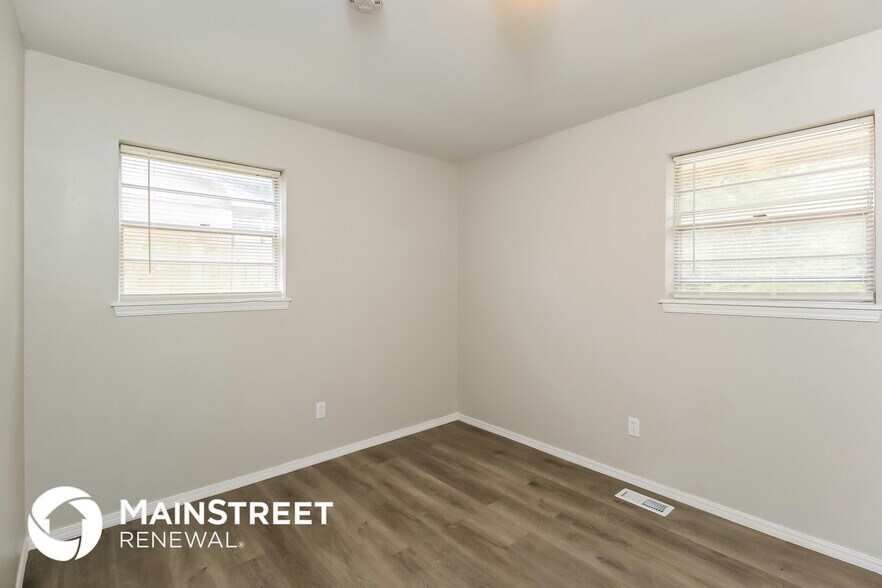 Building Photo - 808 Glenwood Dr