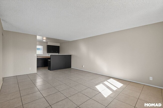 Building Photo - 6502 N 17th Ave