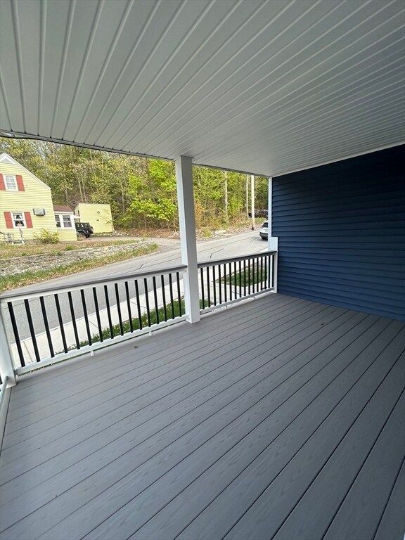 Building Photo - 75 Beech St