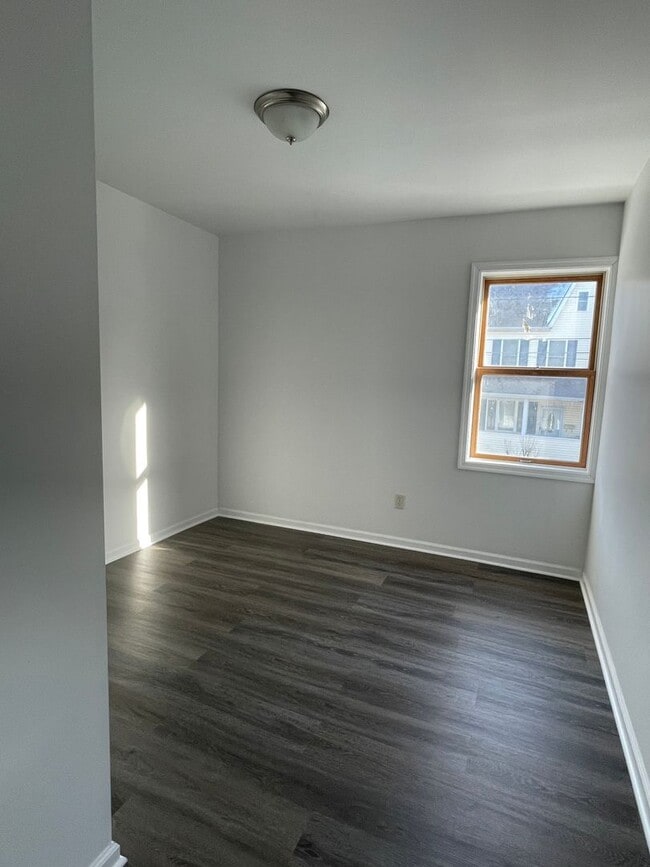 Building Photo - Fully Renovated 4BR Home – Move-In Ready with Spacious Layout & Modern Upgrades!