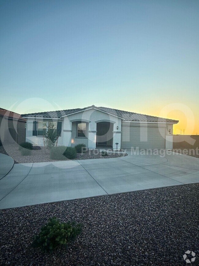 Building Photo - 9320 S 30th Ln