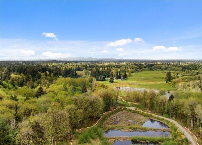 Building Photo - Beautiful 4-Bedroom Home Featuring Open Layout & Stainless Appliances!!