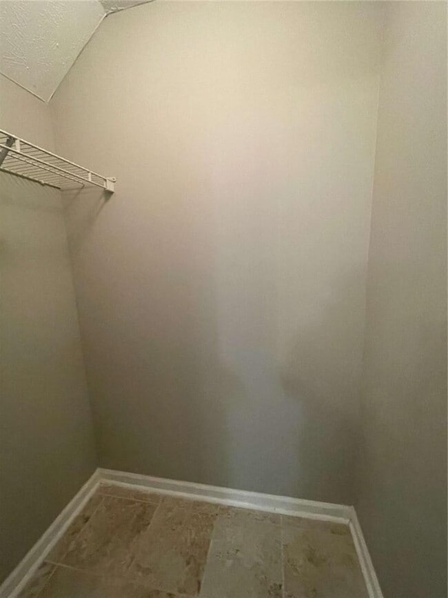 Building Photo - 2346 Delfern Dr NW