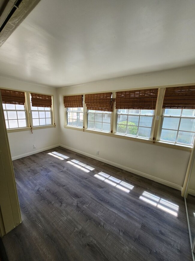 Building Photo - Charming 3-Bedroom Home in Altadena with L...