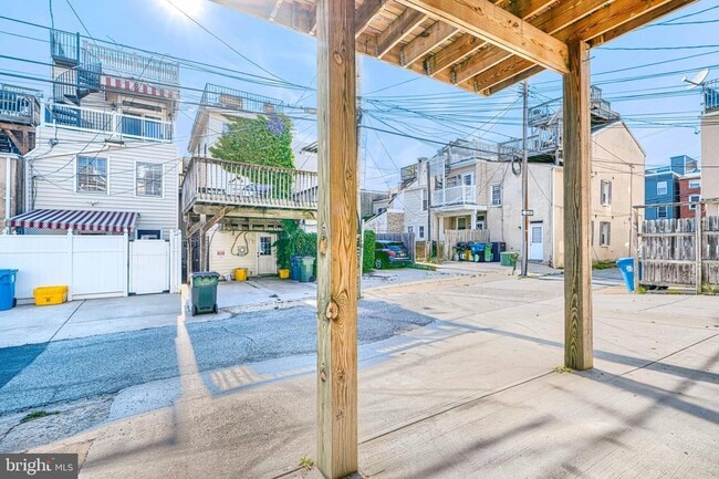 Building Photo - 1106 Battery Ave