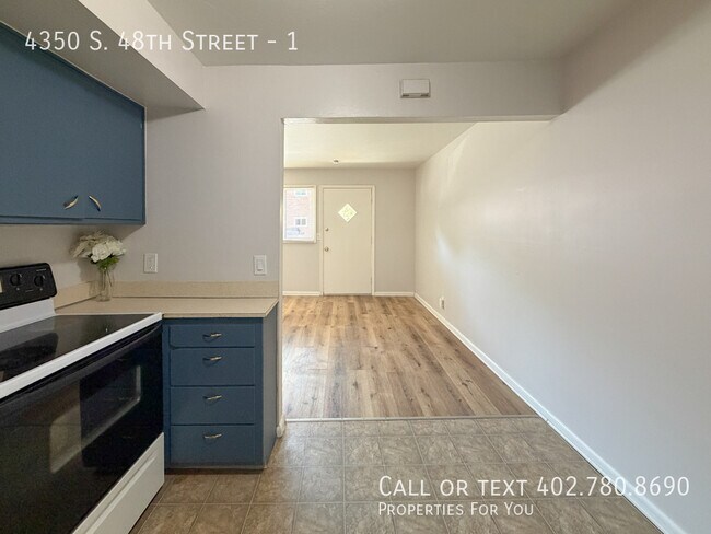 Building Photo - 4350 S 48th St