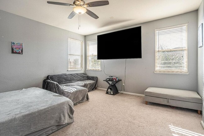 Building Photo - 8336 Cantwell Dr