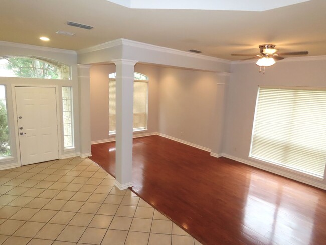 Building Photo - Coming Soon!!! South Tyler, Stunning 4 Bed...