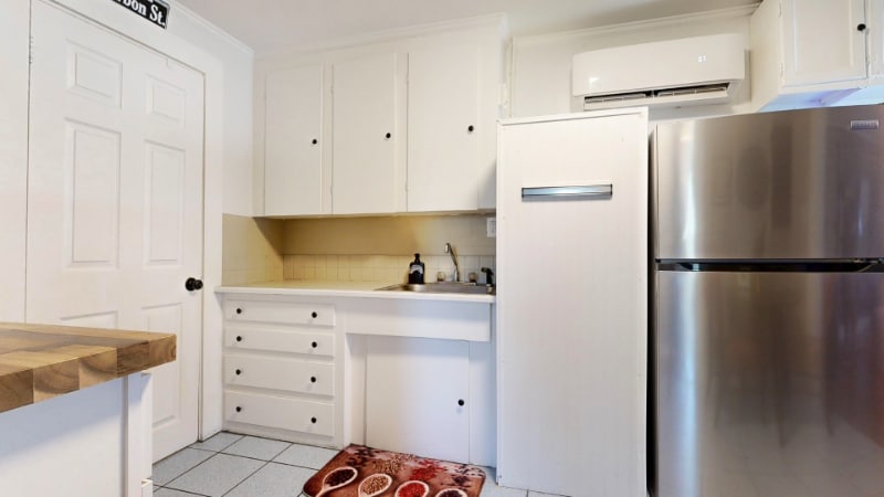 Building Photo - 39 Cushing St