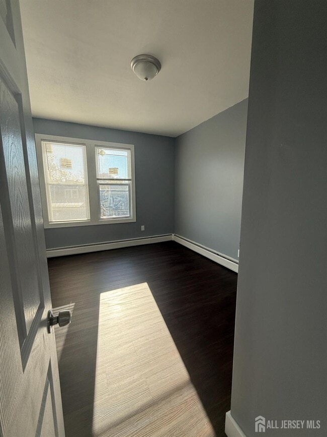 Building Photo - 205 Duncan Ave