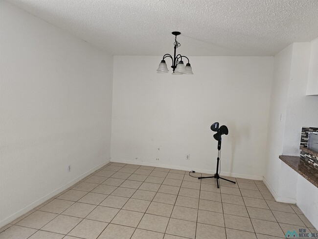 Building Photo - 1018 Fairmont Ct
