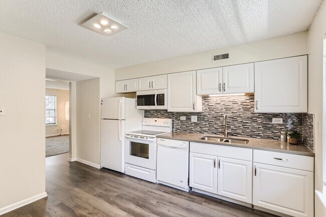 Building Photo - 9250 E Girard Ave