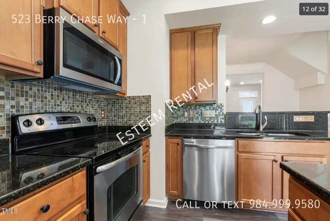 Building Photo - 523 Berry Chase Way