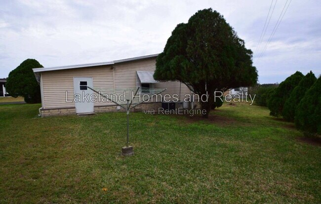 Building Photo - 1762 Fox Hill Dr