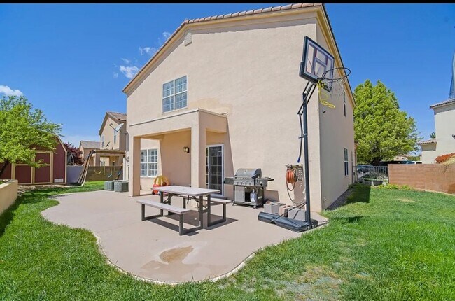 Building Photo - COMING SOON Beautiful 4BR 3 Bath home with...