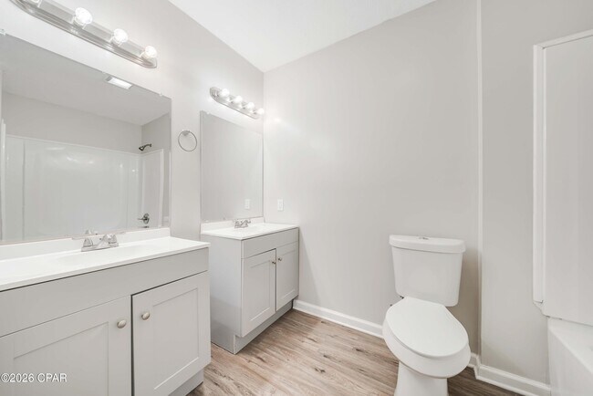 Building Photo - 404 Missouri Ave