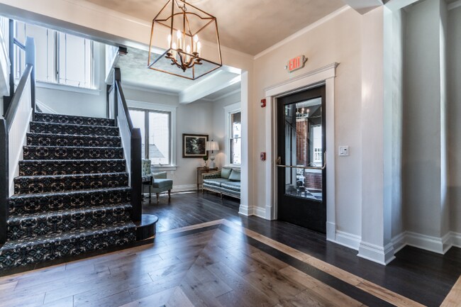 Building Photo - 101 N Rose St