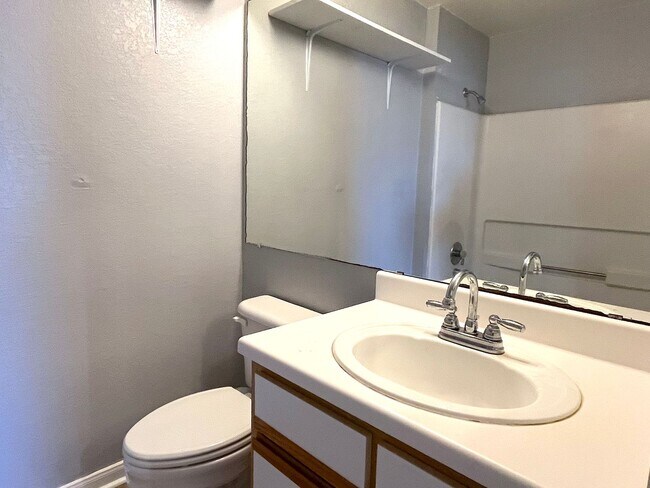 Building Photo - AUGUST 2026 MOVE IN! Spacious 4 Bedroom 4 Bathroom Condo Right on The Bus Route!