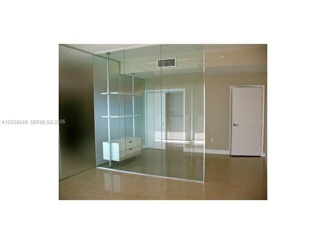 Building Photo - 2694 Inagua Ave