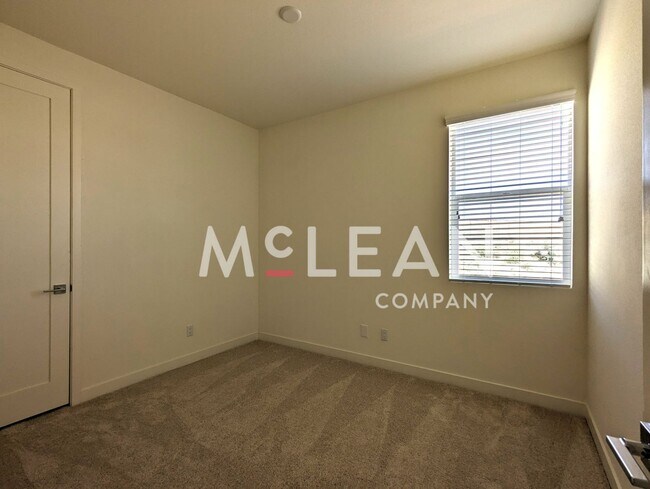 Building Photo - Beautiful Two-Story Four Bedroom Home at t...