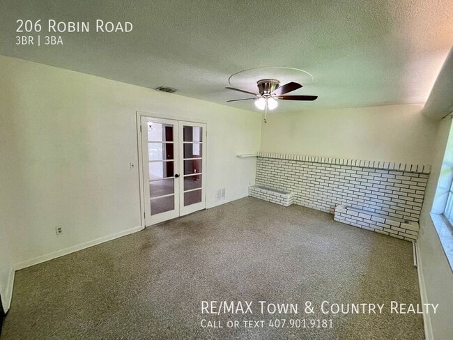 Building Photo - 206 Robin Rd