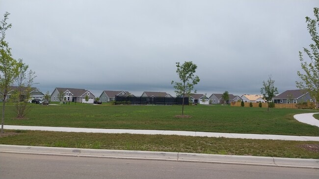 Building Photo - 121 Cornerstone Dr